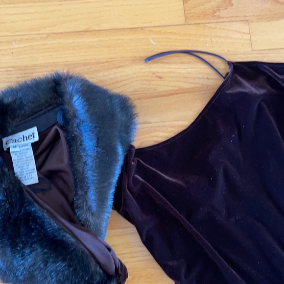 Size 14 Lightweight brown velvet maxi gown. Spaghetti straps w/faux fur Bolero - Picture 3 of 6
